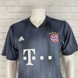 Adidas‎ Soccer Jersey Men's Large Bayern Munich International Football Club Team